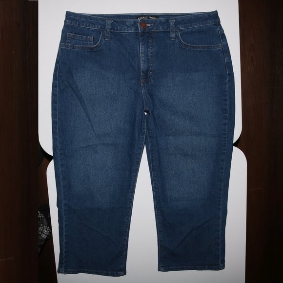 lee rider mid rise capri jeans